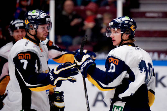 Johan Burlin, Adam Pettersson, Sundsvall, jubel