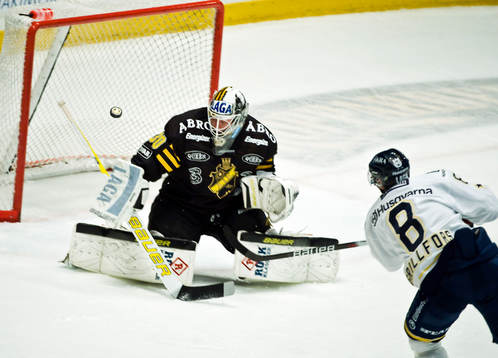 Daniel Grillfors, HV71 gör 3-2 på Viktor Fast, målvakt,