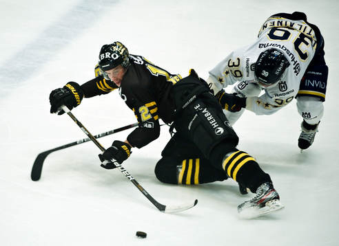 Patrik Nemeth, AIK och Jukka Voutilainen, HV71