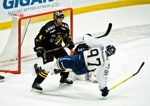 Fredrik Svensson, AIK och Per Ledin, HV71