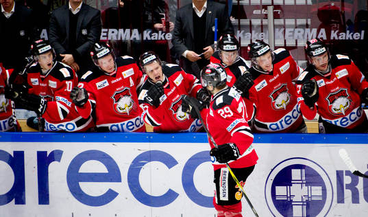 Tomas Kollar, Malmö grattas av båset, jubel