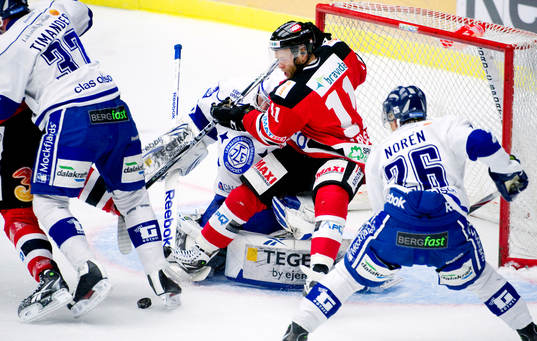 Robert Carlsson, Leksand sätter sig på Erik Hanses,