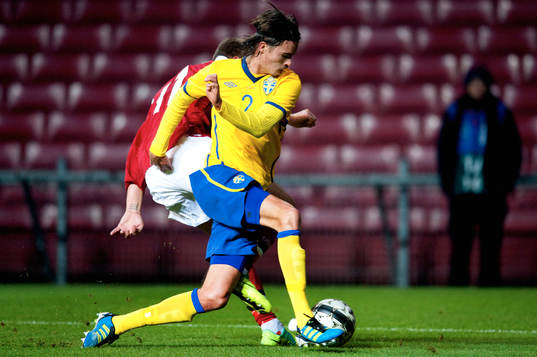 Mikael Lustig, Sverige