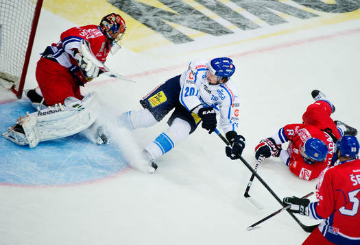 Janne Pesonen, Finland, oroar framför Jakub Stepanek,