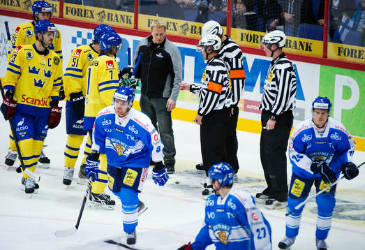 Matchen avbröts i andra perioden