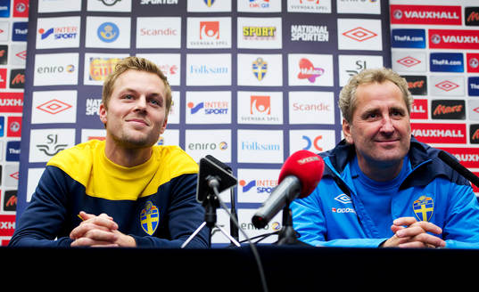Sebastian Larsson, Erik Hamrén, förbundskapten