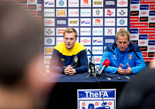 Sebastian Larsson, Erik Hamrén, förbundskapten