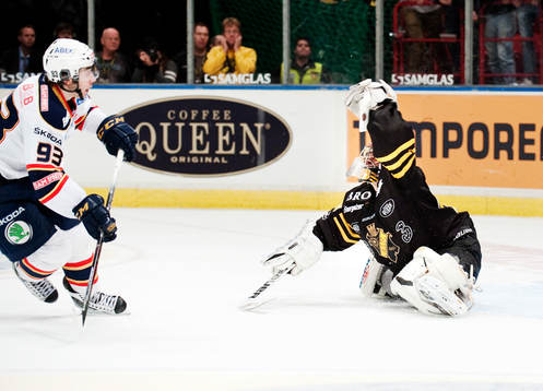 Mika Zibanejad, Djurgården, skjuter en straff mot Markus