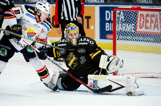 Jonas Almtorp, Djurgården, lyckas inte göra mål bakom