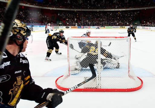 Christian Eklund, Djurgården, är framme och oroar men