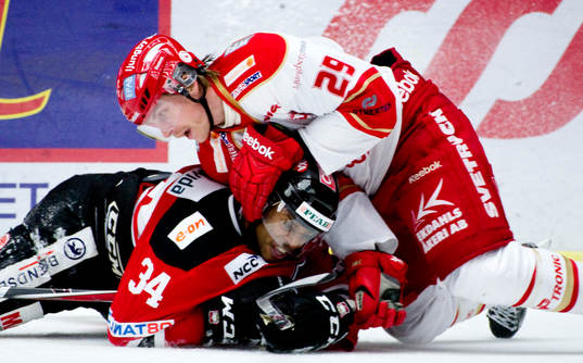 Jean-Luc Grand Pierre, Malmö, Robin Dahlström, Troja