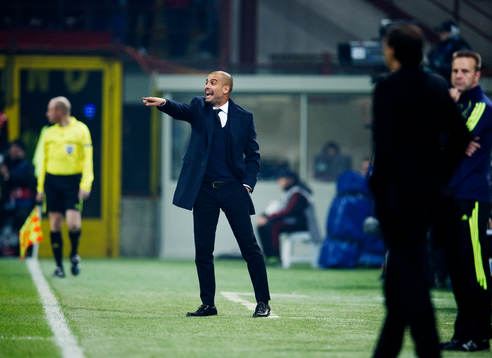 Josep Guardiola, tränare, Barcelona, gestikulerar