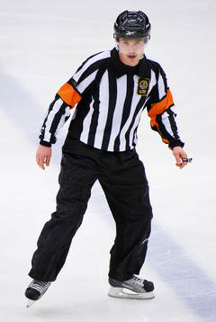 Johan Häll, domare