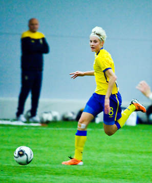 Lina Hurtig, Gula
