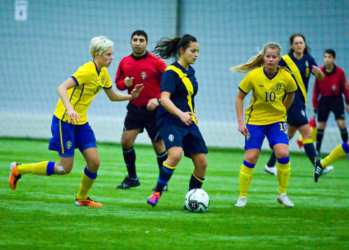 Lina Hurtig, Gula, Elenas Sadiku, Blåa och Madelene