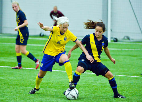 Philippa Curmnark, Gula och Malin Diaz, Blåa