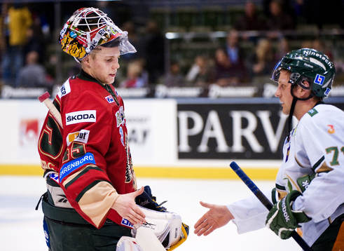 Magnus Hellberg, målvakt, Frölunda tackar Christian