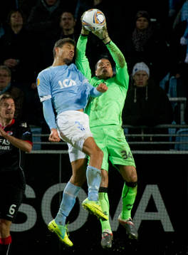 Estaban Alvarado, målavakt Alkmaar och Mathias Ranégie,