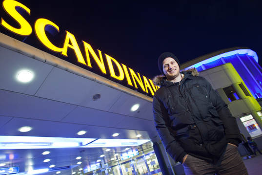 Patrick von Gunten utanför Scandinavium