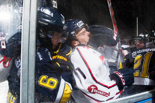 Oscar Fantenberg, HV71 gruffar med Jaroslav Hlinka,
