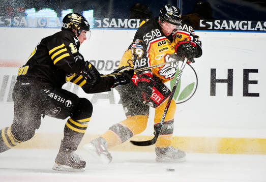 Tobias Viklund, AIK, utmanar Chris Abbott, Luleå