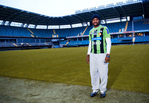 Peter Ijeh, Gais