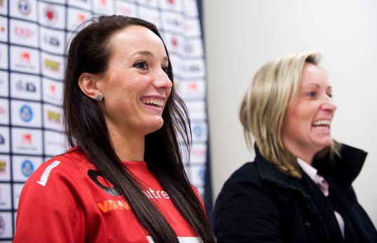 Kosovare Asllani, nyförvärv, här