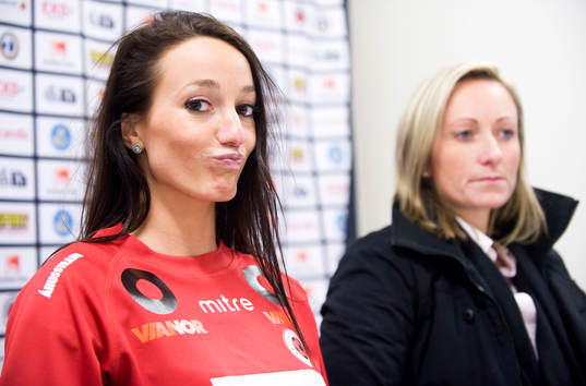 Kosovare Asllani, nyförvärv, här