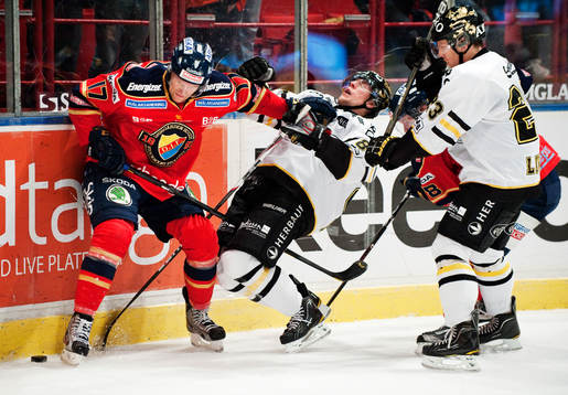 Mathias Tjärnqvist, Djurgården, trycker till mot Robert