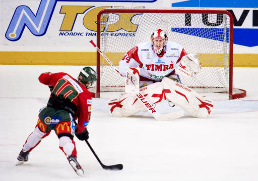 Fredrik Pettersson, Frölunda kommer fri mot Joakim