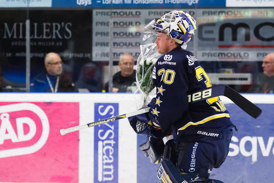 Bläddra bland fler bilder av Ishockey, Elitserien, HV71 - Växjö 