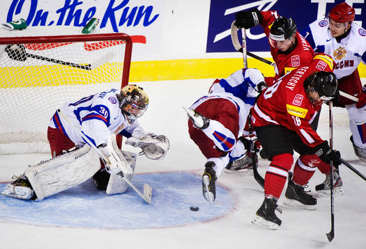 Joel Vermin och Christoph Bertschy, Schweiz, oroar framför
