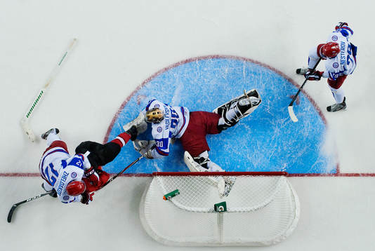 Andrei Vasilevski, målvakt, och Grigori Zheldakov,