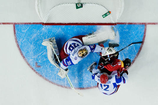 Andrei Vasilevski, målvakt, och Grigori Zheldakov,