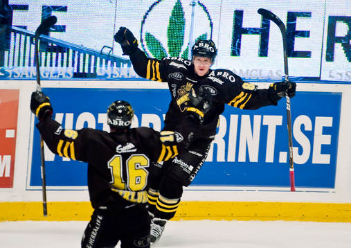 Oscar Ahlström, AIK, jubel