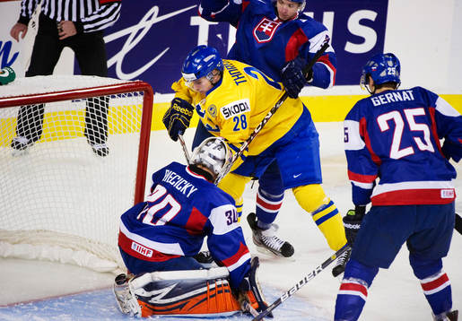 Erik Thorell, Sverige, trycker in 1-0 bakom Dominik