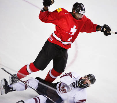 Dave Sutter, Schweiz, i en duell med Toms Andersons,