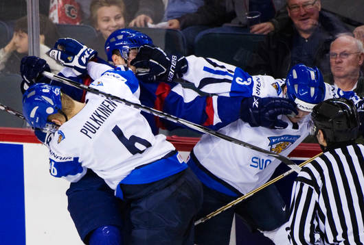 Teemu Pulkkinen och Simo Pekka Riikola, Finland, ger sig