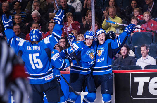 Miro Hovinen och Alexander Ruuttu, glädje, jubel