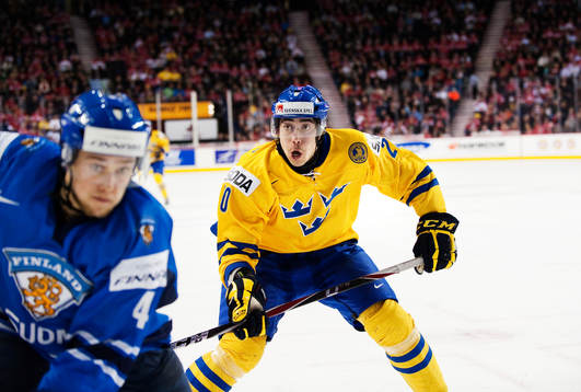 Mika Zibanejad, Sverige, och Konsta Mäkinen, Finland