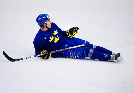 Mika Zibanejad, Sverige, skrattar