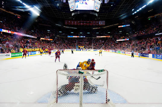 Mika Zibanejad, Sverige, gör det avgörande 1-0-målet