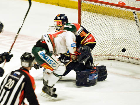 Mathis Olimb, Frölunda gör 2-3 på Gustaf Wesslau,