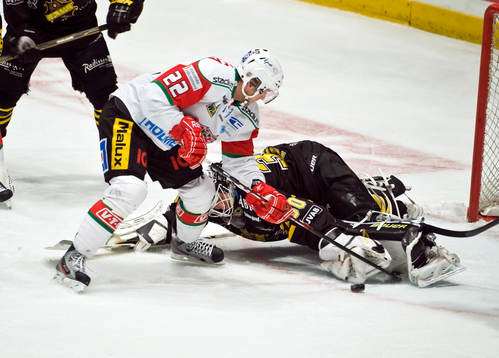 Thomas Pöck, Modo och Viktor Fast, målvakt, AIK