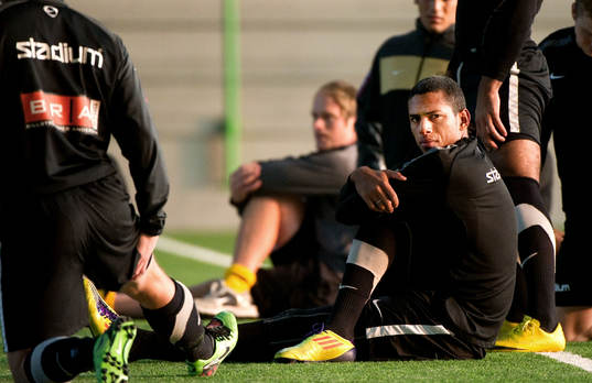 Eddie Hernandez, Häcken