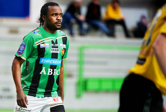 Peter Ijeh, Gais