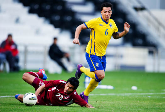Mohhamed Ahmed Al Jabri, Qatar, blir lurad av Jiloan Hamad,