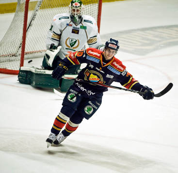 Cristopher Nihlstorp, målvakt, Färjestad och Mario Kempe,