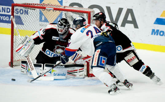 Kristoffer Näslund, Borfors försöker mot Pontus