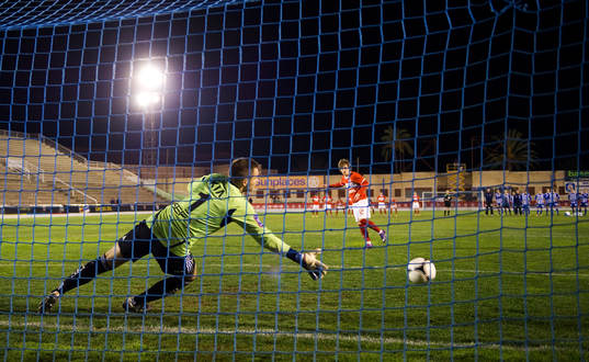 John Alvbåge, målvakt, IFK Göteborg, släpper in en